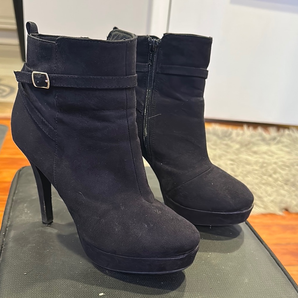 H&M Black Heeled Boots with Decorative Buckle